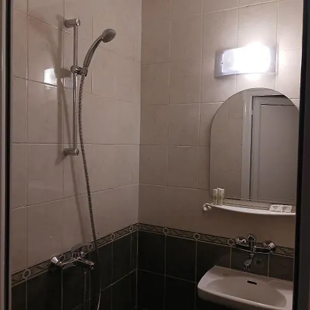 Wild Chery - 2 Bedroom - Economy Apartment Varna